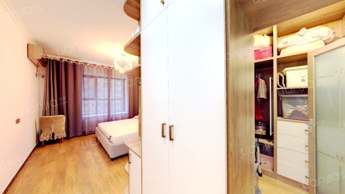 紫东苑三室两厅精装，户型方正有证可按揭-卧室B