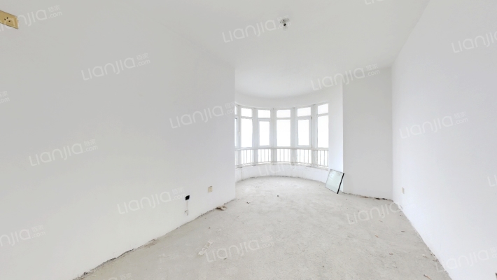 东南高楼层，采光视野好，圆弧大阳台-卧室A