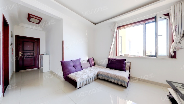 天保郦景朝南三居室简单装修顶层-客厅