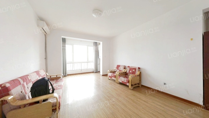 南北通透 中高楼层 采光好 无遮挡 简单装修-客厅