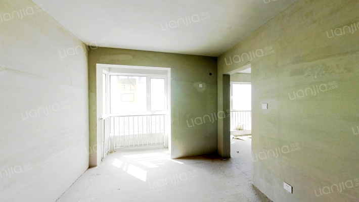 急售三利一期简装两居，满五，价格美丽。-卧室A