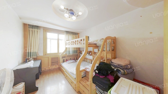 范阳路板楼2层 采光好 南北通透大三居 精装修房本满五-卧室B