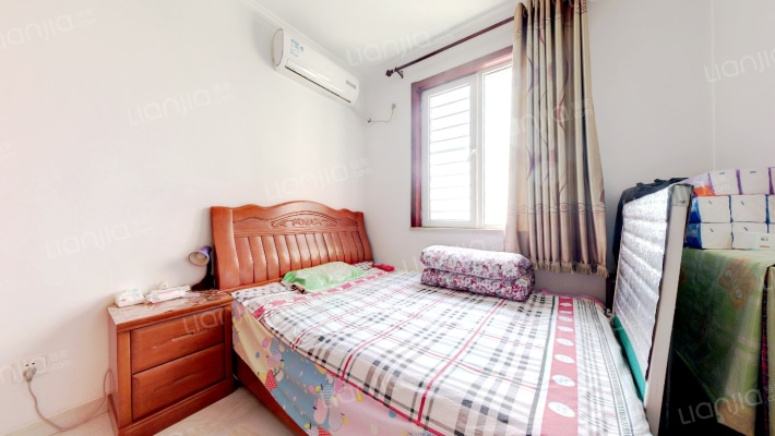 水岸花城 3室1厅 西南-卧室B