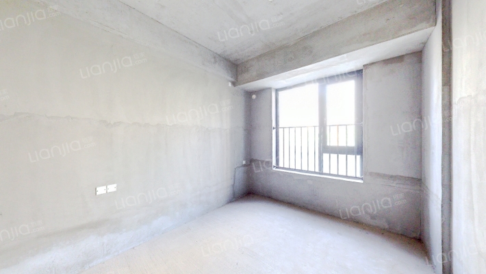 万象汇 翡翠城 带大露台的房子 140平米的大露台-卧室A