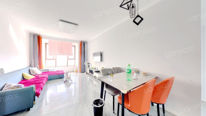 高铁新干线 3室1厅 南 北-客厅