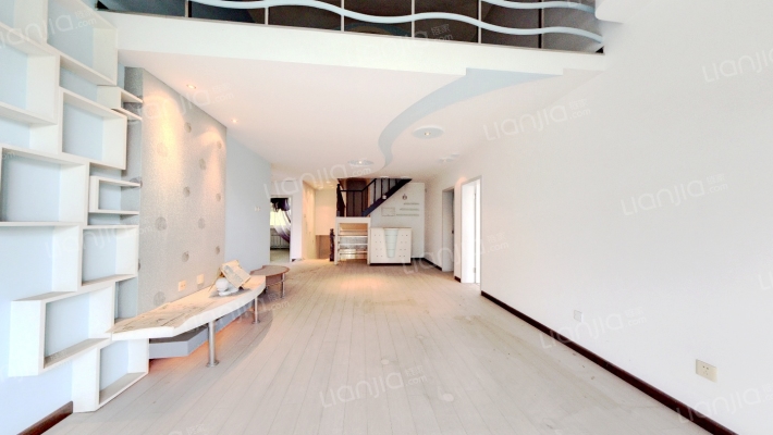 华阳别墅小区是独栋的，带一个小院，小区环境优美-客厅B