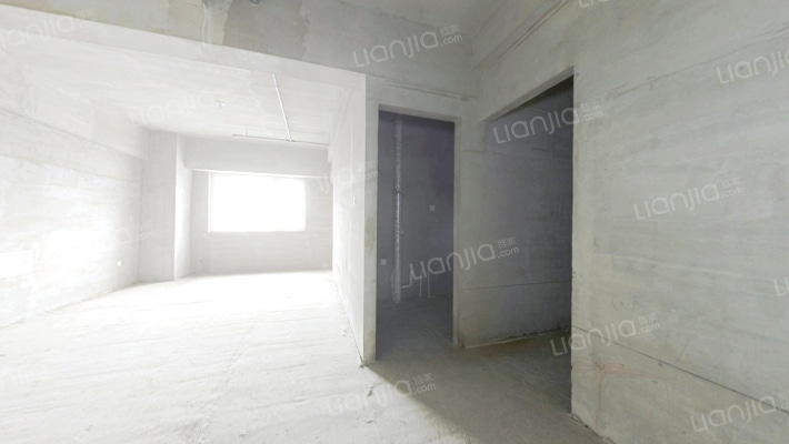 房本满二，此房为70年大产权，集中供暖-客厅