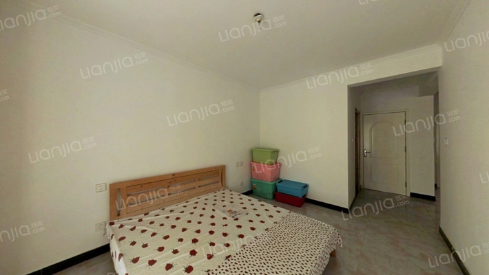 开发区 名流美域  南北通透大三居室 有房本-卧室C