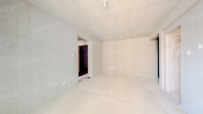 德信公园旁 电梯三居室，医院 商场 公交等齐全-客厅