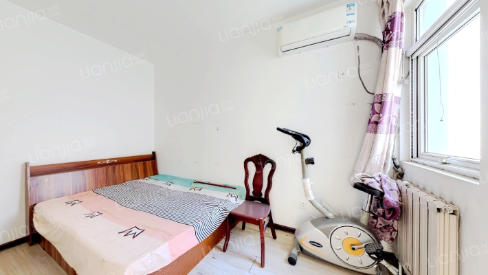 朝南两居，中间楼层，户型好，房本满五。-卧室A