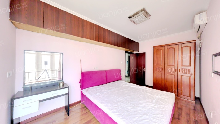 房本满五唯一 采光视野好 圆弧飘窗 诚意出售-卧室A