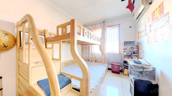 此房满五年， 税低 南北通透两室两厅，板楼公摊面积小-卧室B