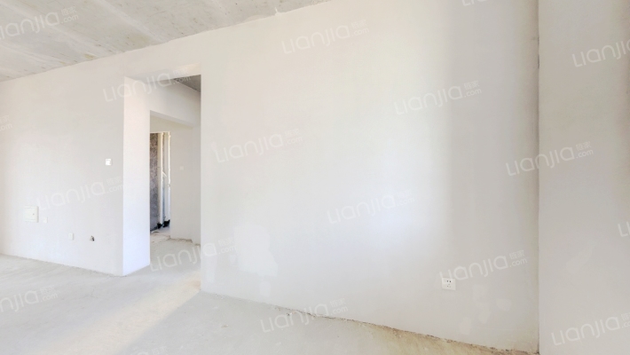 中间楼层，南北通透三居，毛坯随意装带地下车位-餐厅