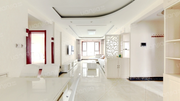 精装修 南北3居F户型 中层 东院 满二 带地下室-客厅