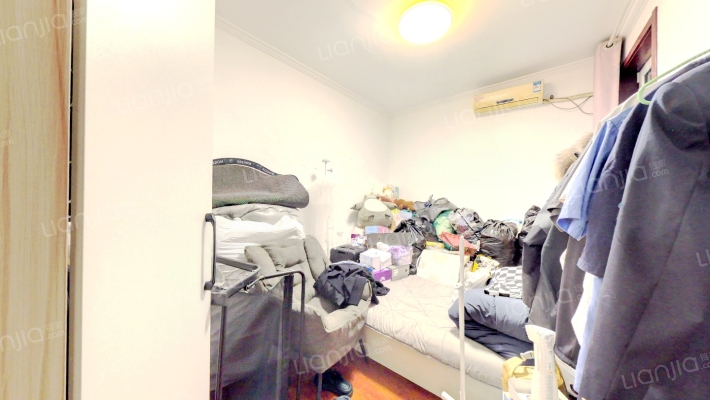 狮子城精装两居房本满二，有租户看房房主系租户-卧室A