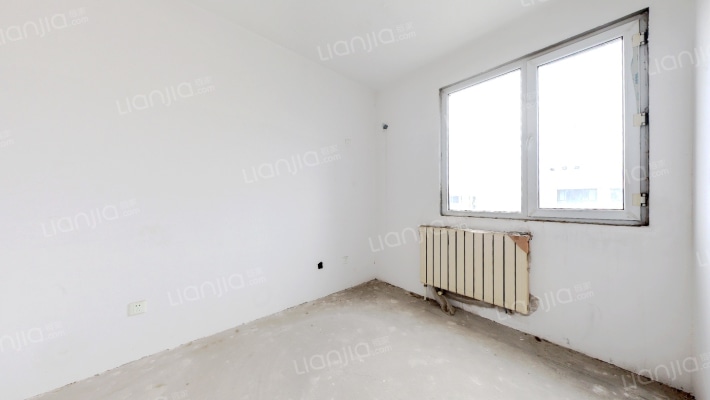 理想城  客厅主卧朝南三居室户型 满五唯一-卧室B