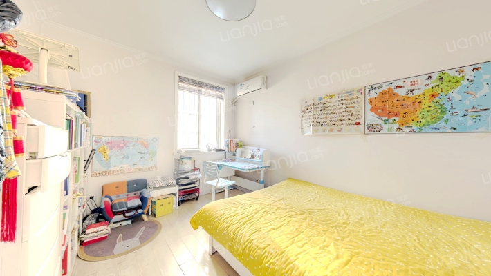 名流五六期集中供暖银四层，南北两居，自住精装-卧室A