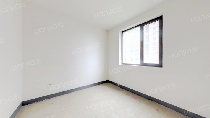 满二，南北通透，中高楼层，采光充足 明卫-卧室B