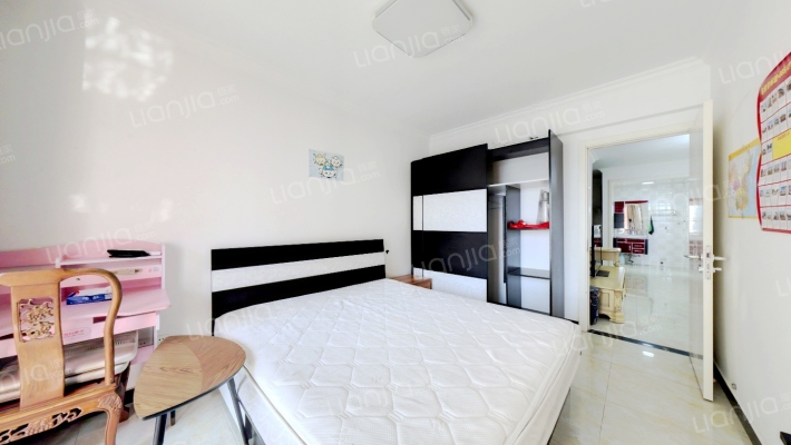 翡翠城 2室1厅 东南-卧室A