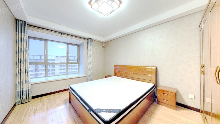 开发区 君临天下御景园  南北通透三居室-卧室C