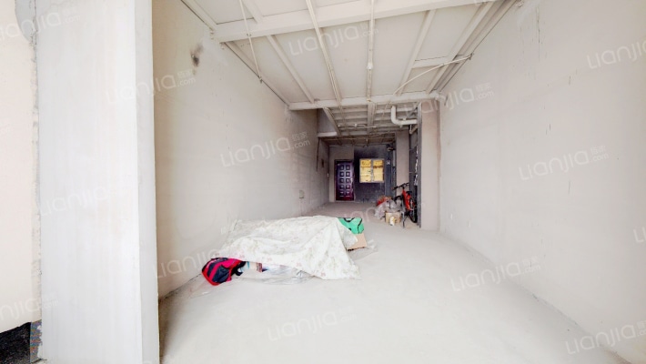 业主诚意出售，价格可议，视野开阔-卧室