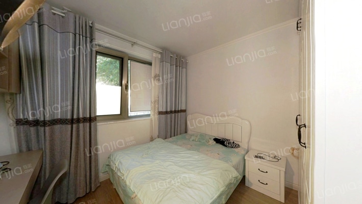 高铁新干线一楼带院子 精装修 南北通透 大三居 急售-卧室B