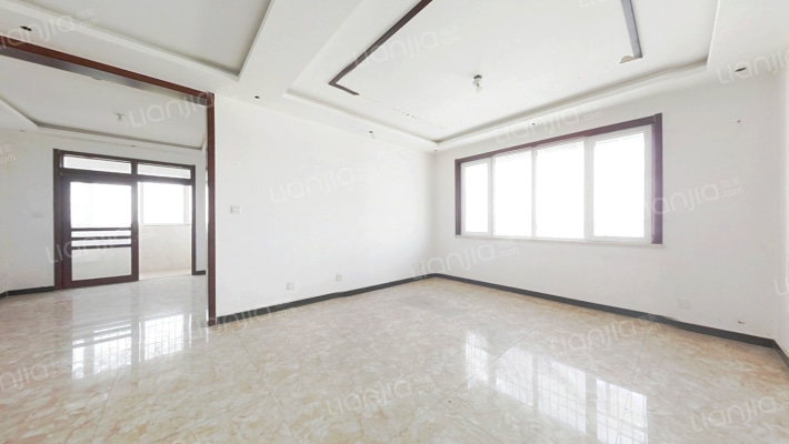 高新大三居技校家园南北通透税费低-客厅