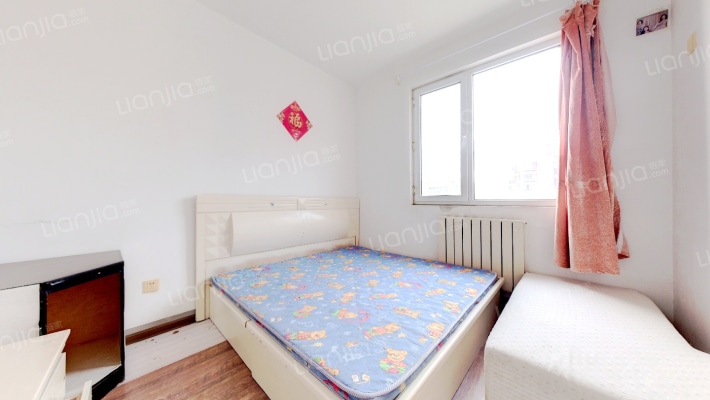 此房满五唯一 户型方正，朝南两居室 带装修 采光好-卧室B