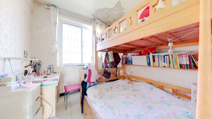 德信公园 过户税费低，精装修没怎么住过-卧室A