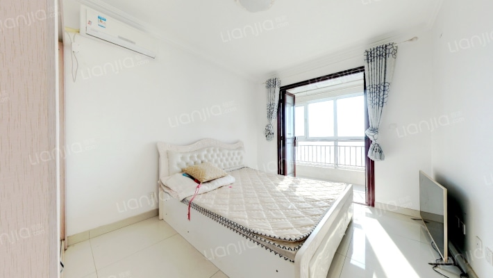 天保郦景朝南三居室简单装修顶层-卧室B