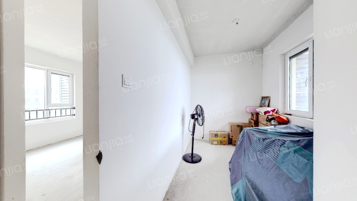 桃源新都孔雀城南北通透三居室，毛坯随意装修-卧室C