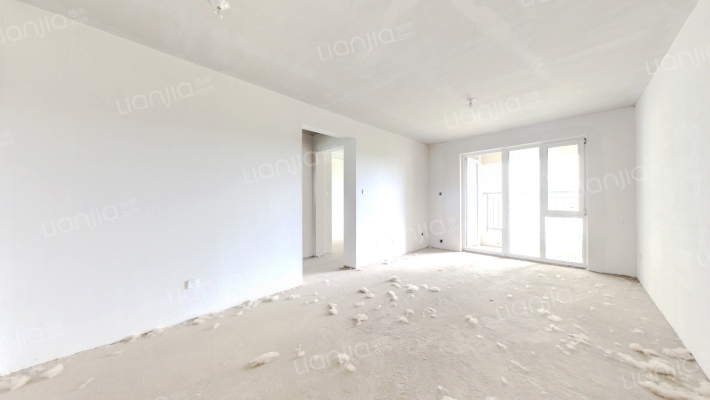 房本在手 通透两居室  采光充足  毛坯随意装修-客厅