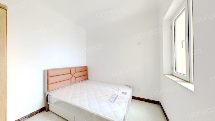 急售三利一期带装修两居，价格美丽-卧室A