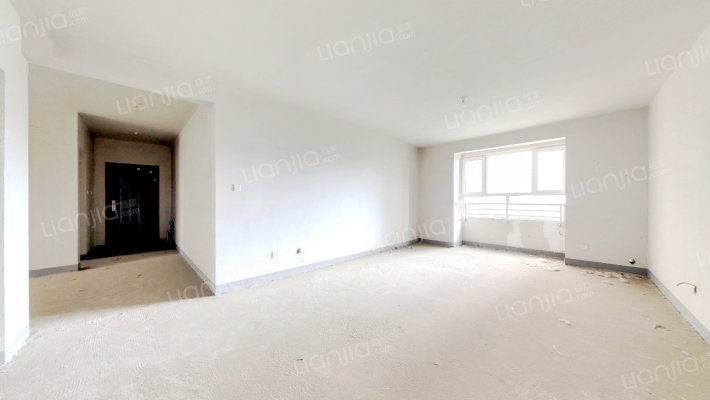 水岸花城三居室毛坯，南北通透户型，您居住的好选择-客厅