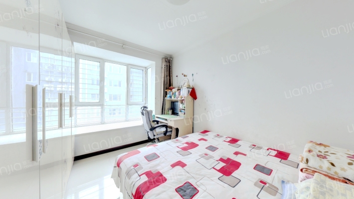 华阳路 精装南北通透三居 高楼层采光好-卧室A
