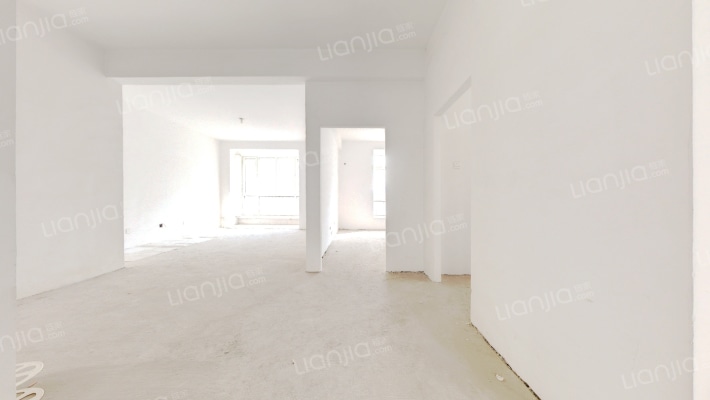 凯旋门洋房 小区环境优美自带幼儿园 楼栋位置好-客厅