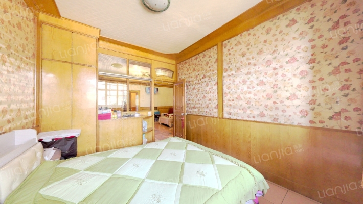 出售范阳路二水厂小区，集中供暖，交通便利三居室。-卧室A