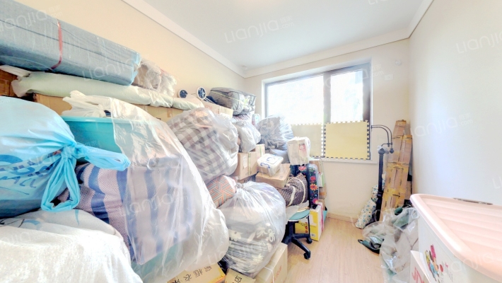 理想湾 大F通透三居 带80平小院 简单装修-卧室A