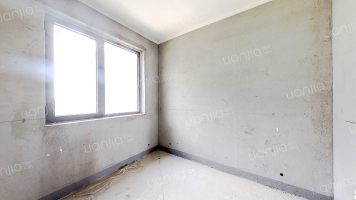 业主诚心出售，采光视野好无遮挡，随时看房，房本在手-卧室C