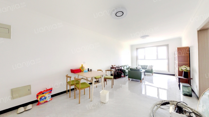 急售三利C区精装两居，好楼层，价格美丽-客厅