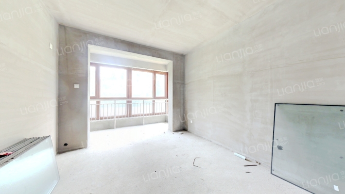 金品时代一层采光好，无遮挡，楼栋位置好-客厅