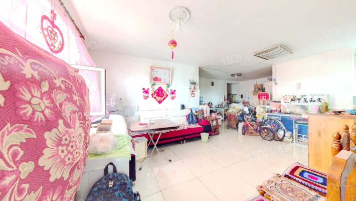 范阳路朝阳路华泰豪庭大三居户型方正税费低-客厅