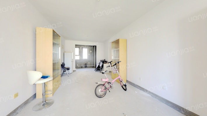 此房税少 好楼层 全天采光无遮挡 户型方正 价钱能聊-客厅