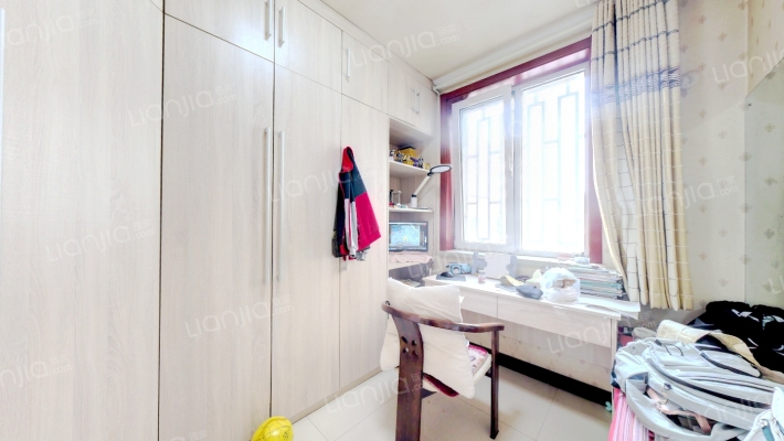 名流带院三居室 精装修拎包入住 出门德信公园-卧室A