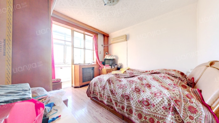 小区多为内部职工，人员素质高，-卧室A