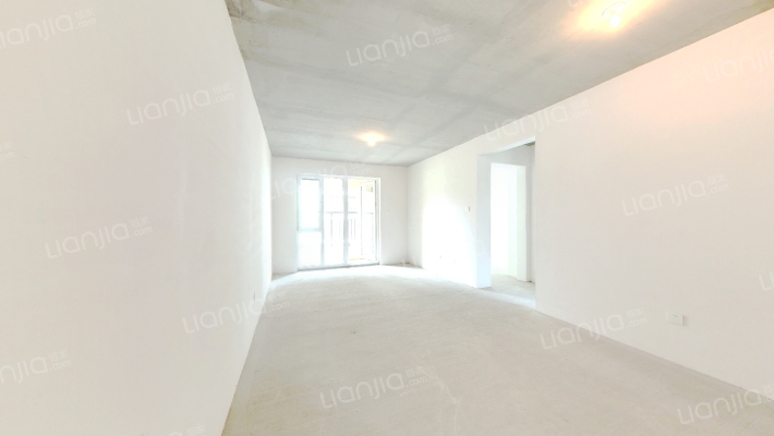 房子是南北通透的，通风效果好，中间楼层，-客厅