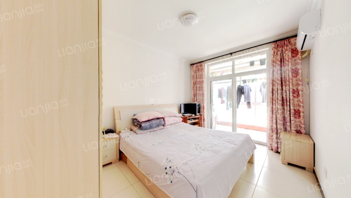 德信公园旁 方正三居室 精装修 拎包入住-卧室C