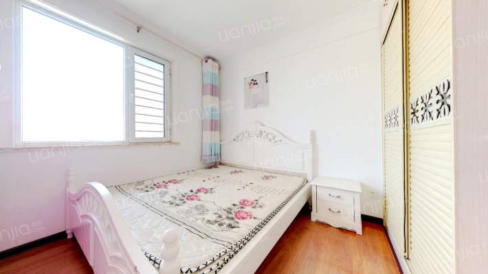 房本满五唯一，带阳台 通风性好 楼层好 采光充足-卧室B