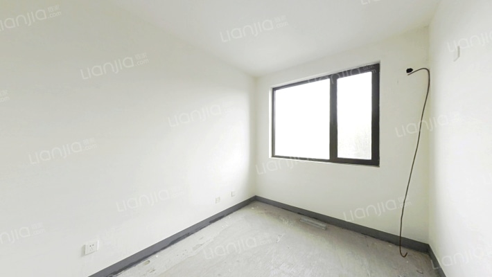 鸿坤理想湾三居室   南北通透   毛坯房-卧室A