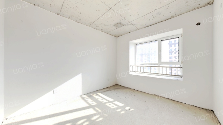 房本满二，带一个产权车位，好楼层 全天采光-卧室C